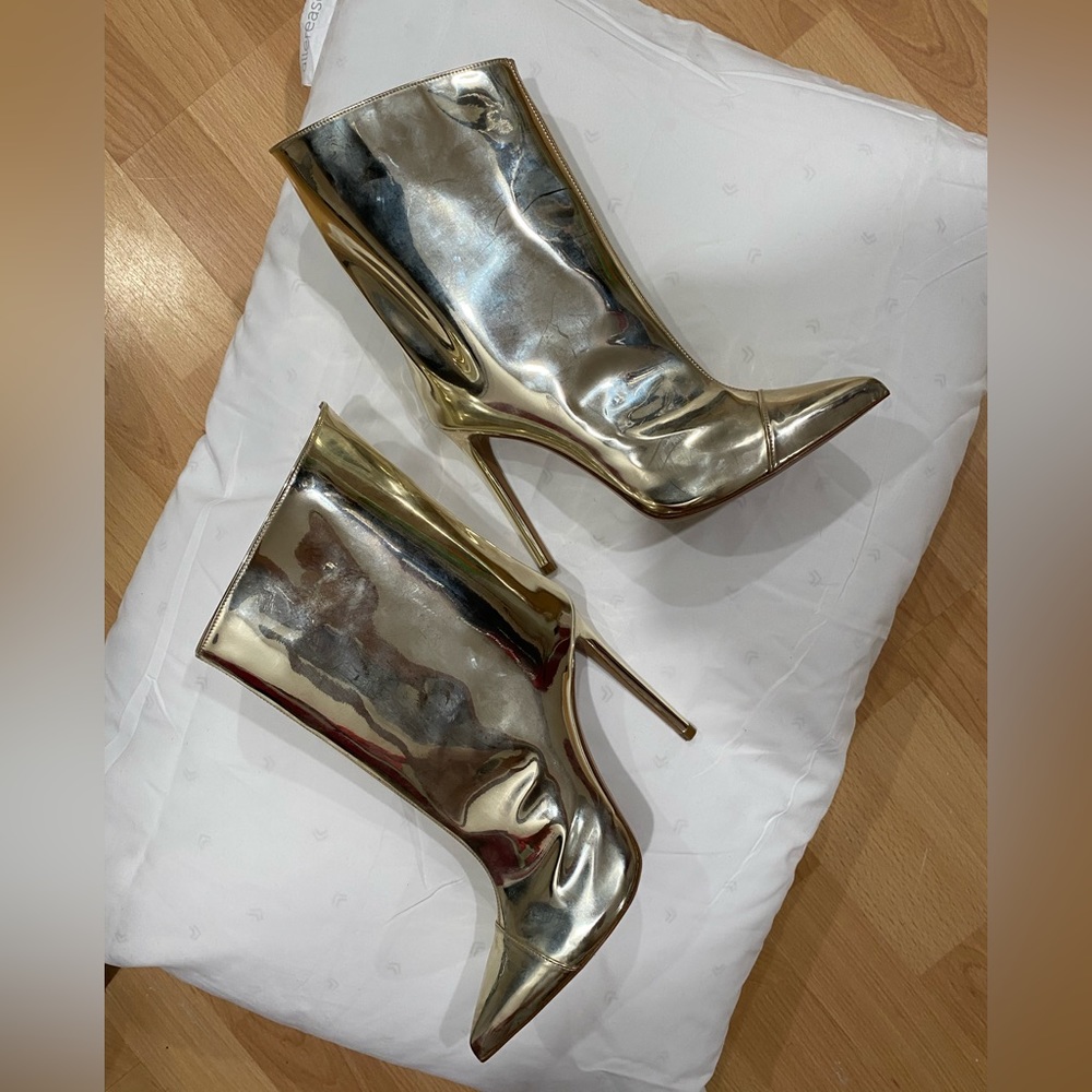 Alexandre vauthier boots